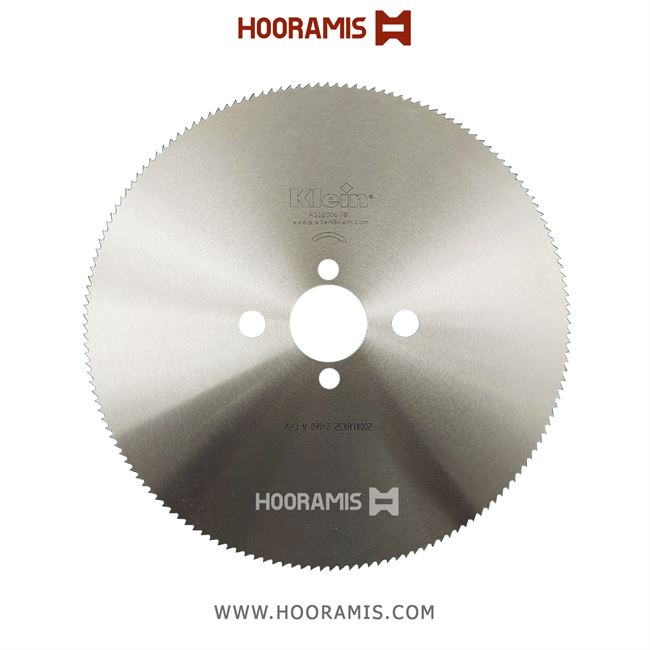 تیغ اره فولادی بزرگ 160 دندانه A شکل قطر 200 ضخامت 1.8 جهت برش زهوار uPVC برند کلین Klein ایتالیا | کد رفرنس AS1200678 |